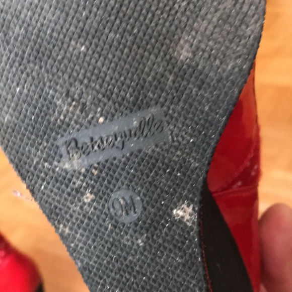 BETSYVILLE WOMANS WINTER BOOTS US SIZE 9M - Picture 8 of 9